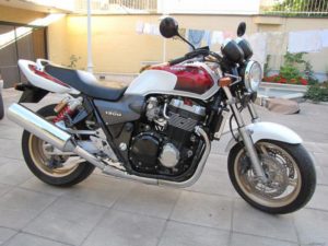Мотоцикл Honda CB 1300: история, обзор, модельный ряд