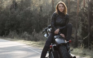 Женщина на мотоцикле. Как одеваться